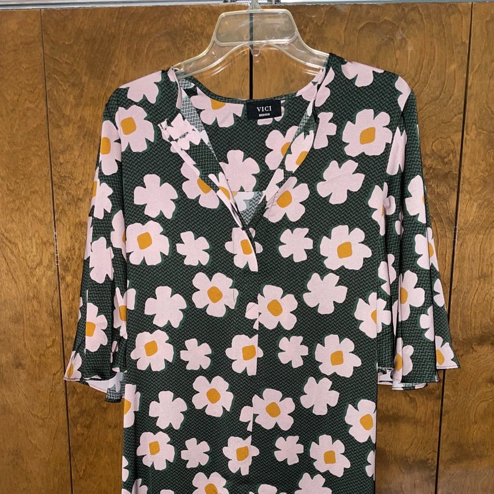 Vici 70's style shift dress